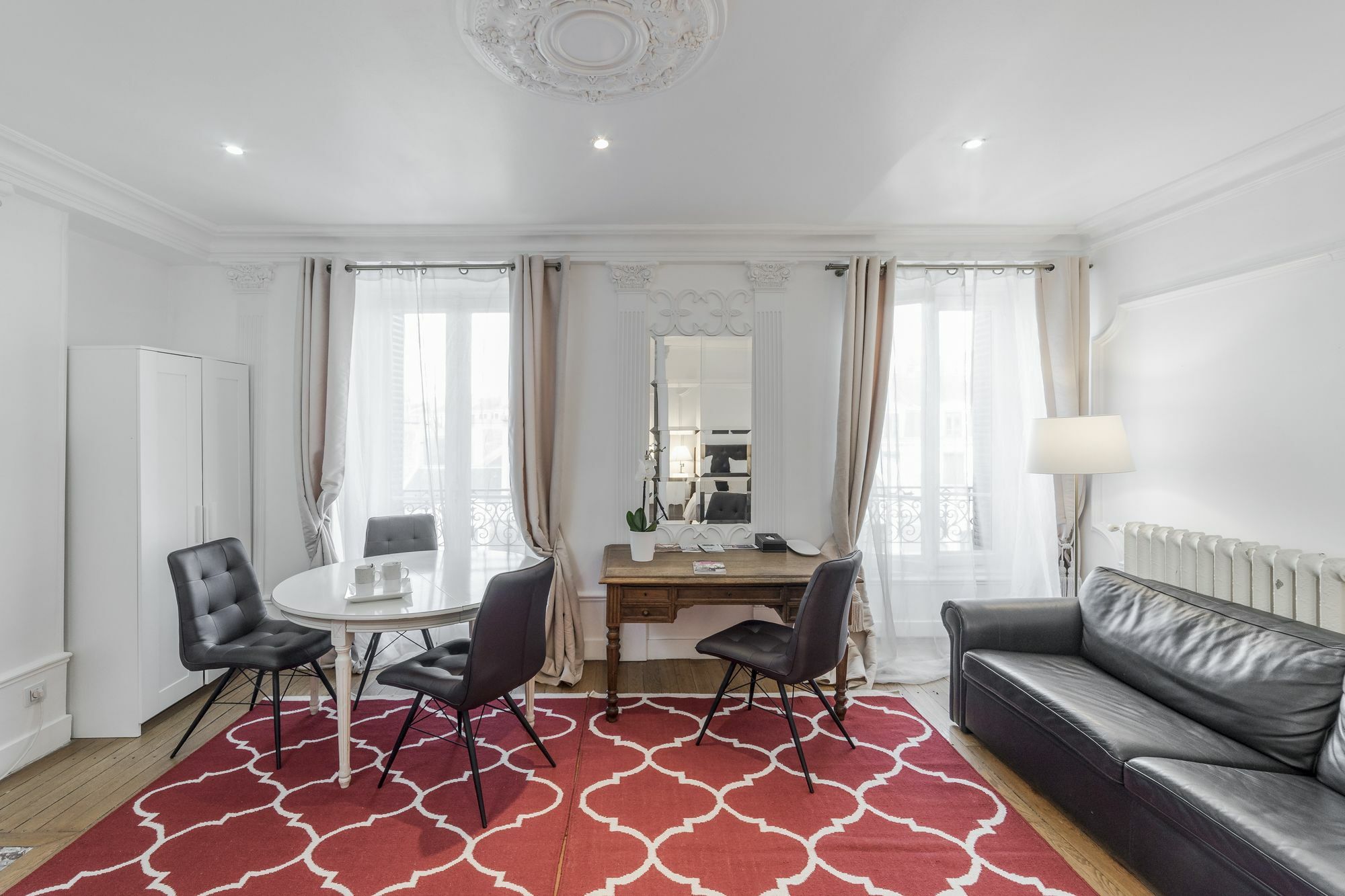 The Thonet House - A Luxury Historic Collection Apartment Lyon Bagian luar foto