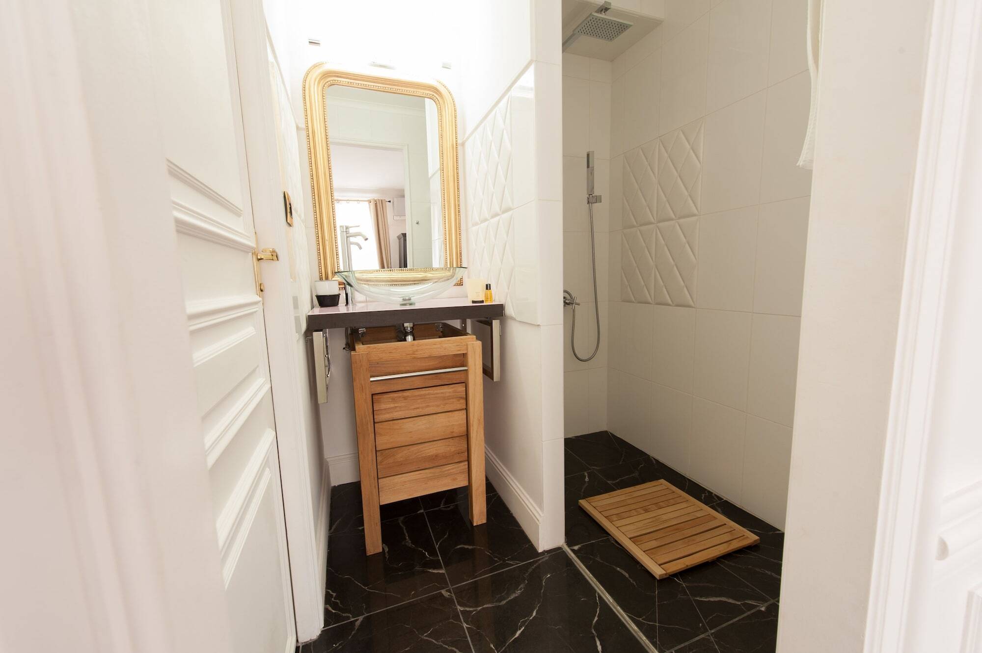 The Thonet House - A Luxury Historic Collection Apartment Lyon Bagian luar foto